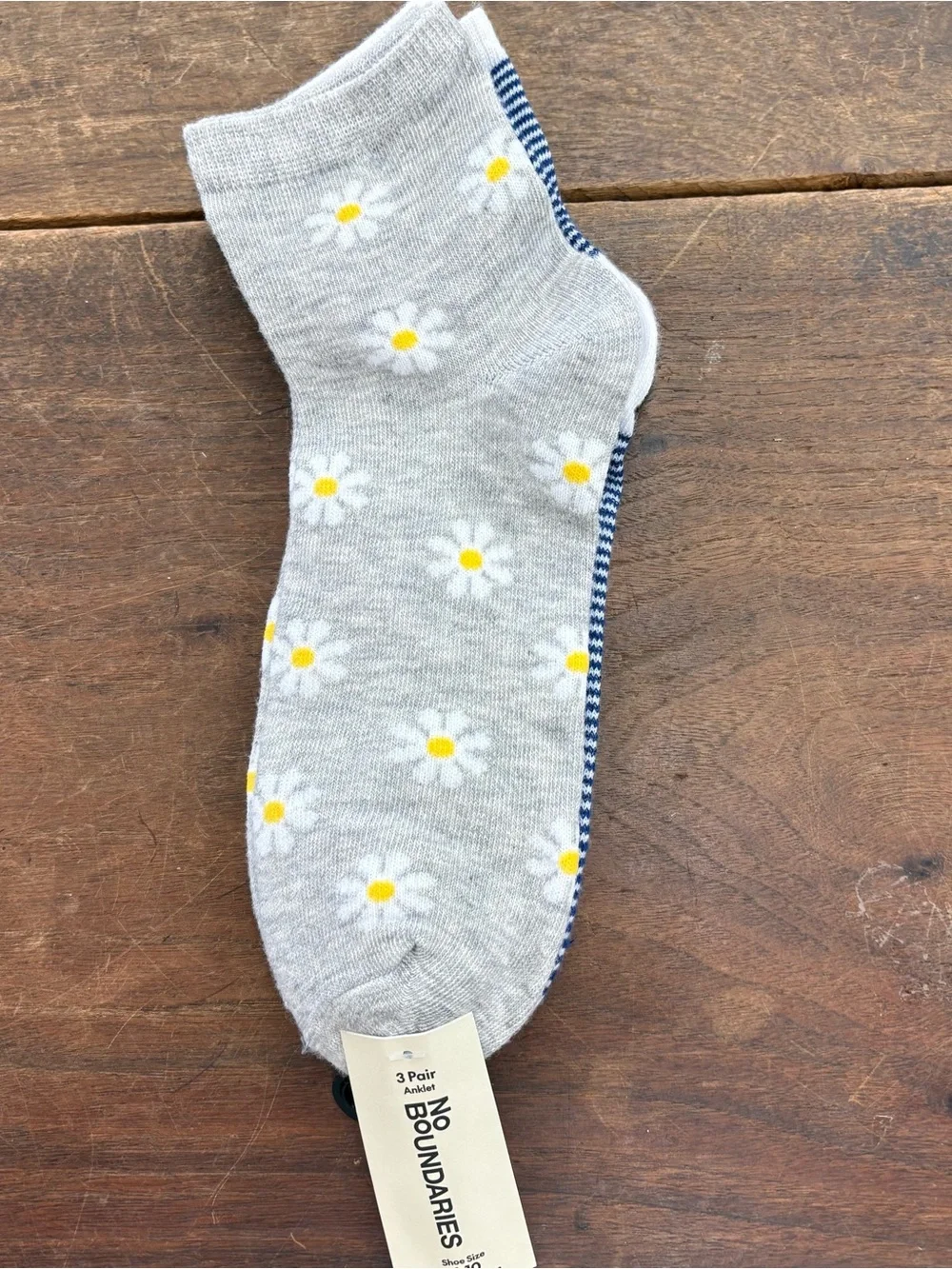 No Boundaries NWT Women’s Anklet Socks 3-Pair Pack soft girl Hearts/Flowers 4-10